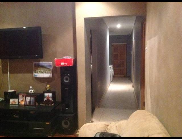 3 BEDROOM HOUSE FOR SALE IN WOODLANDS